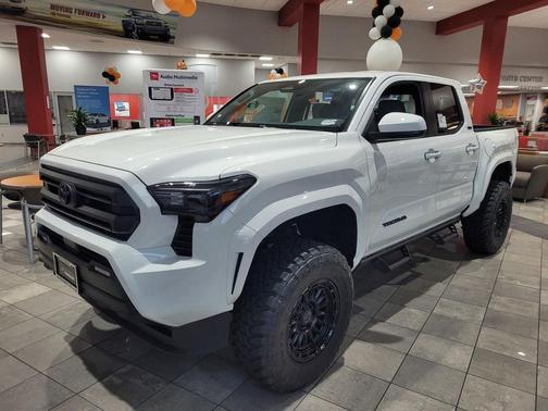 2025 Toyota Tacoma SR5