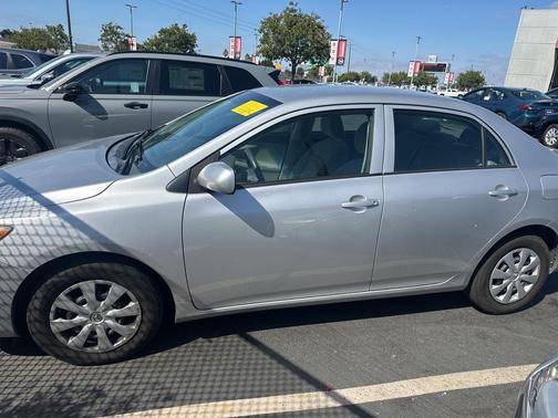 2010 Toyota Corolla LE