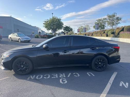 Super Black 2020 Nissan Altima S FWD
