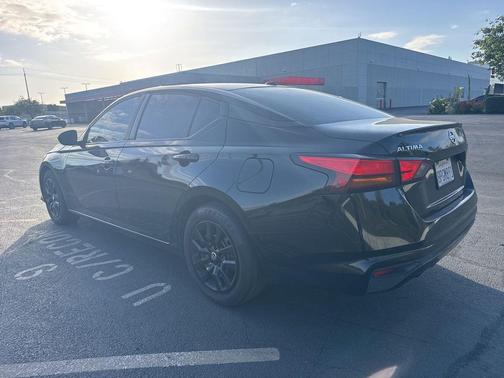 Super Black 2020 Nissan Altima S FWD