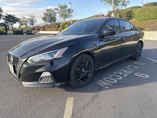 Super Black 2020 Nissan Altima S FWD