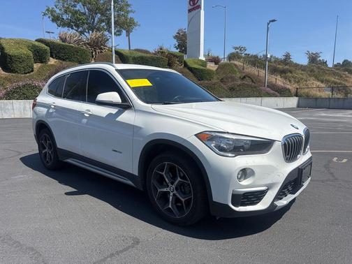 Alpine White 2018 BMW X1 xDrive28i
