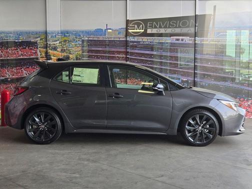 Magnetic Gray Metallic/Midnight Black Metallic 2026 Toyota Corolla XSE