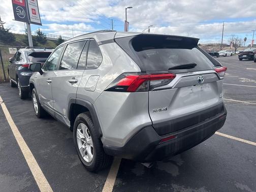2021 Toyota RAV4 Hybrid LE