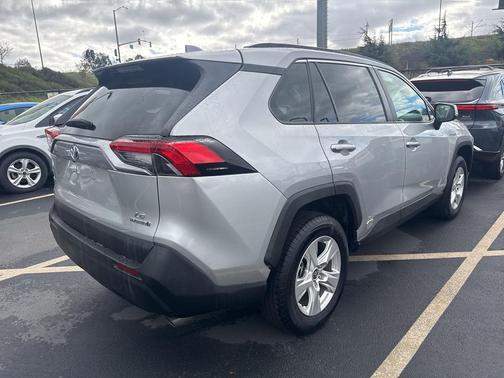 2021 Toyota RAV4 Hybrid LE