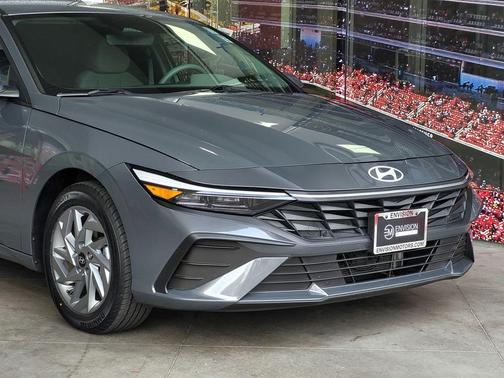 2024 Hyundai ELANTRA HEV Blue