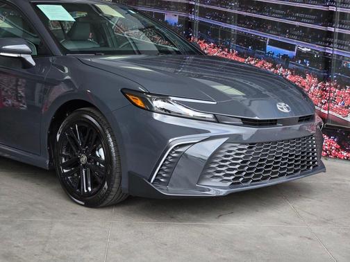 Underground 2026 Toyota Camry SE