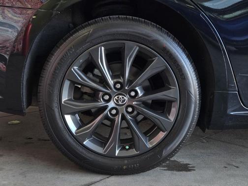 2018 Toyota Avalon XLE Plus