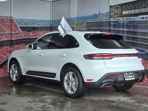 2024 Porsche Macan Base
