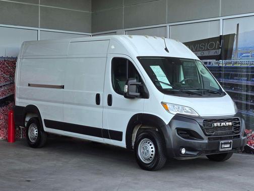 Bright White Clearcoat 2025 RAM ProMaster 2500 Tradesman