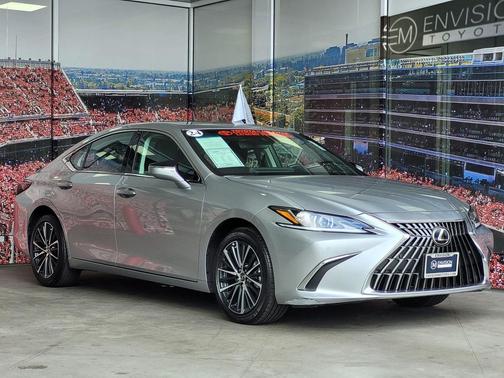 2024 Lexus ES 250 Base