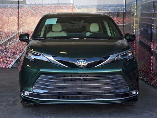 2026 Toyota Sienna Platinum