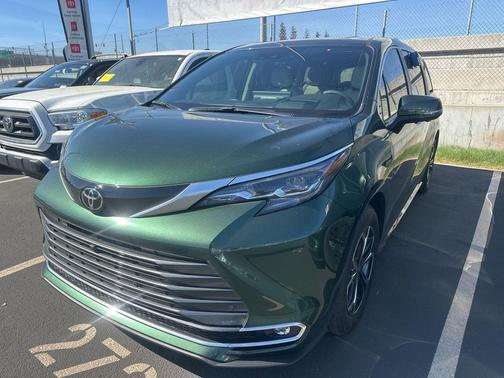 2026 Toyota Sienna Platinum