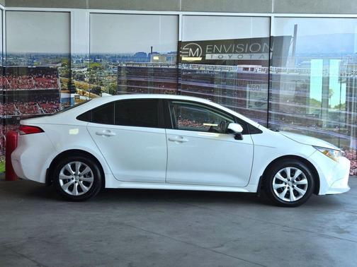 Super White 2020 Toyota Corolla LE