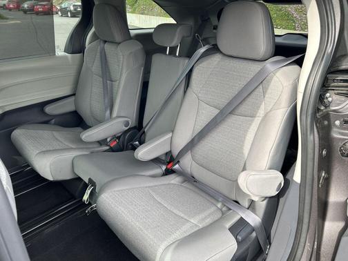 Predawn Gray Mica 2024 Toyota Sienna LE