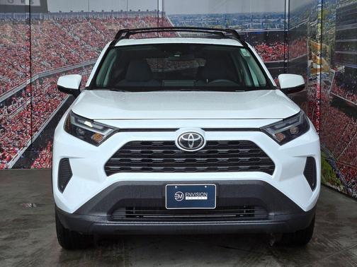 Ice Cap 2025 Toyota RAV4 XLE