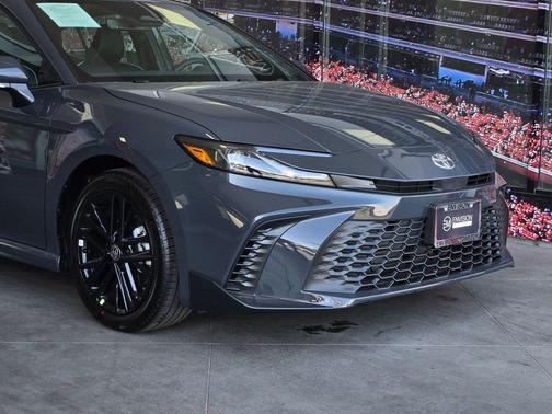 Underground 2026 Toyota Camry SE