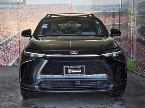 2025 Toyota bZ4X XLE