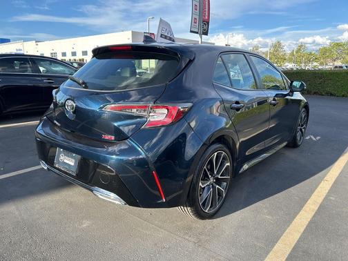 Galactic Aqua Mica 2022 Toyota Corolla XSE