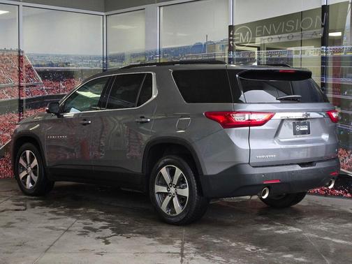 Satin Steel Metallic 2019 Chevrolet Traverse LT Leather