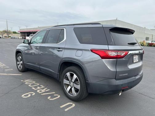 Satin Steel Metallic 2019 Chevrolet Traverse LT Leather