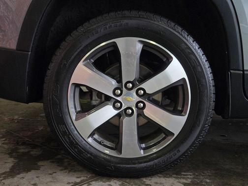 Satin Steel Metallic 2019 Chevrolet Traverse LT Leather