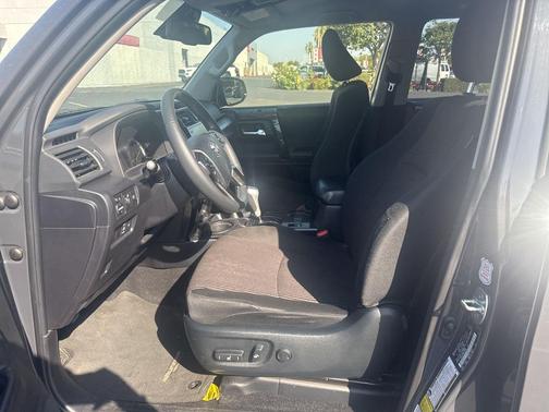 2024 Toyota 4Runner TRD Off Road