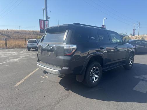 2024 Toyota 4Runner TRD Off Road