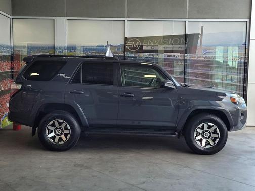 2024 Toyota 4Runner TRD Off Road
