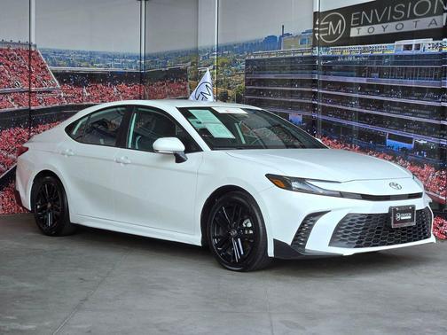 Ice Cap 2025 Toyota Camry SE