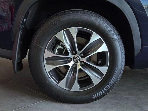 Blueprint 2026 Toyota Highlander Hybrid XLE