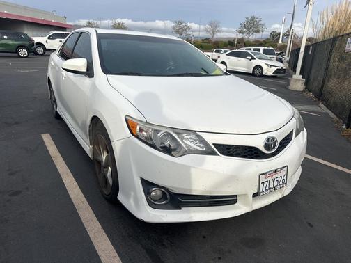 2014 Toyota Camry SE Sport
