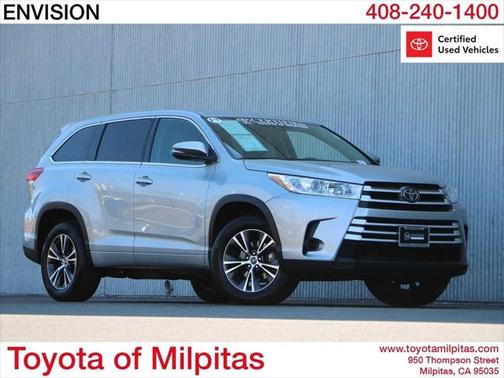 2017 Toyota Highlander LE I4