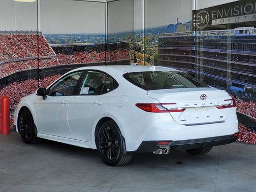 Ice Cap 2025 Toyota Camry SE