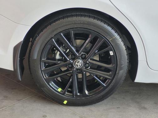 Ice Cap 2025 Toyota Camry SE