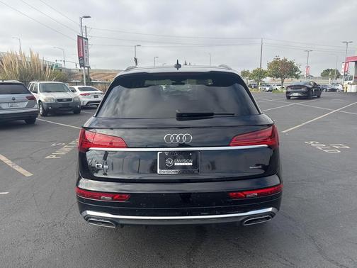 2022 Audi Q5 45 S line Premium