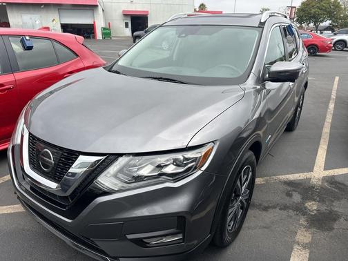 2017 Nissan Rogue Hybrid SL