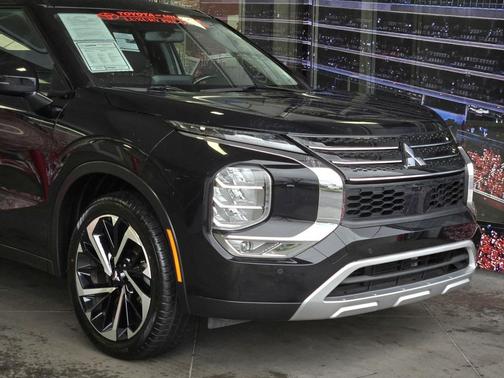 2024 Mitsubishi Outlander SE Black Edition S-AWC