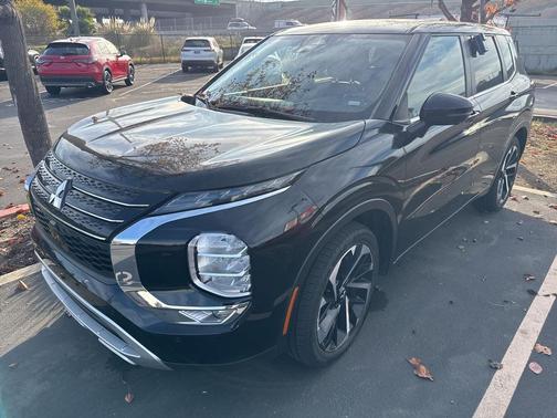 2024 Mitsubishi Outlander SE Black Edition S-AWC