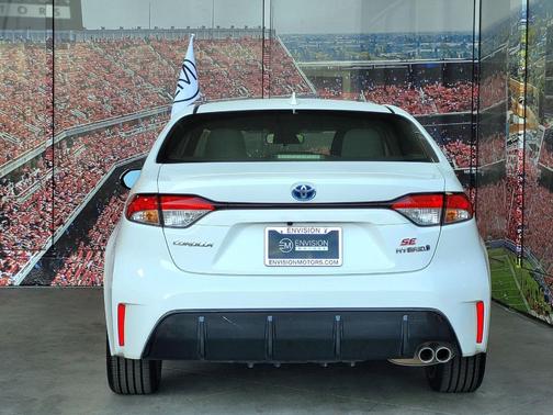 2024 Toyota Corolla Hybrid SE