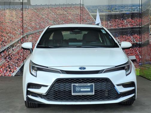 2024 Toyota Corolla Hybrid SE