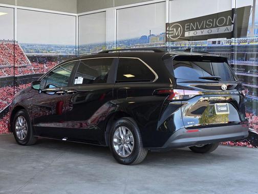 Midnight Black Metallic 2026 Toyota Sienna XLE