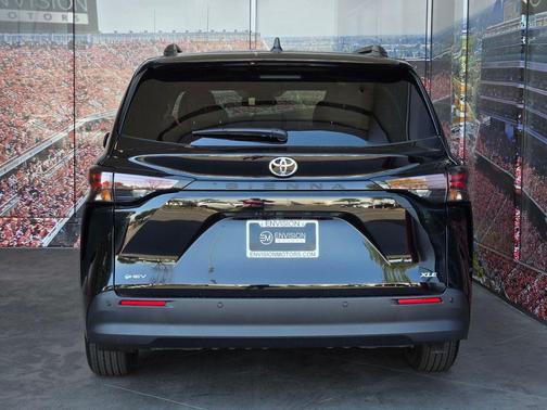 Midnight Black Metallic 2026 Toyota Sienna XLE