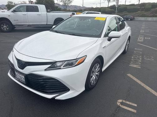 2020 Toyota Camry LE