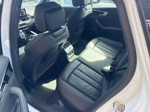 2024 Audi A4 45 S line Premium Plus