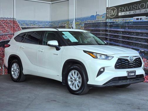 Blizzard Pearl 2020 Toyota Highlander Hybrid XLE