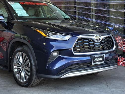 2023 Toyota Highlander Platinum