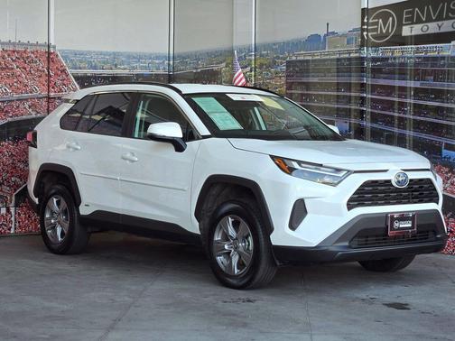 Ice 2024 Toyota RAV4 Hybrid LE