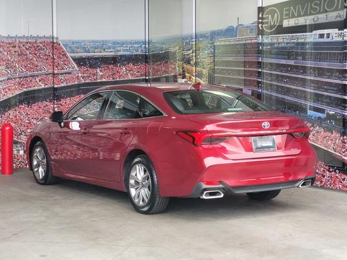 2022 Toyota Avalon XLE