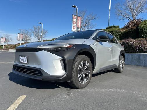 2023 Toyota bZ4X XLE